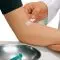 Cerotto ipoallergenico pretagliato Hartmann DermaPlast Sensitive Injection